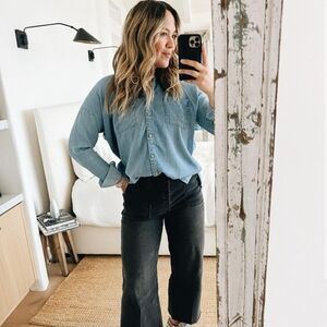 Carly Jean Los Angeles Light Blue Button-Down Shirt